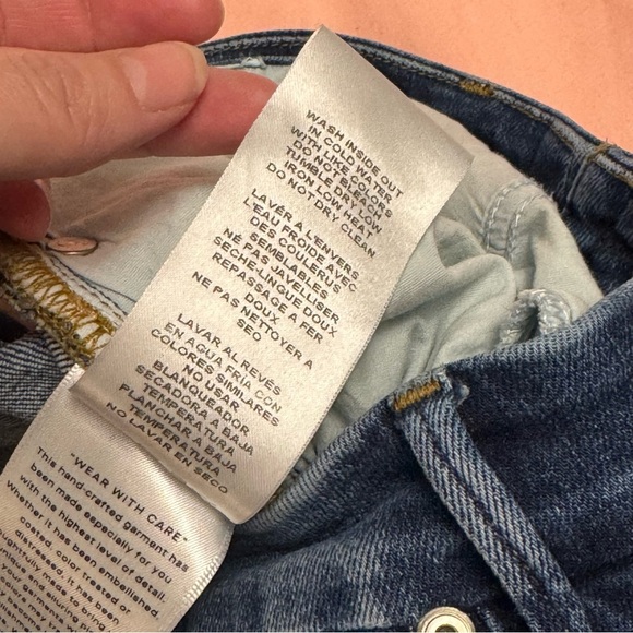 Good American Blue Cropped Jeans | Size 16 - Picture 9 of 13